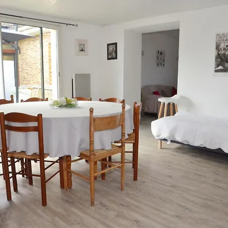 D'hote De Marie Πανσιόν