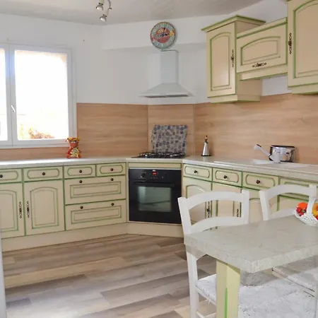 Πανσιόν D'hote De Marie